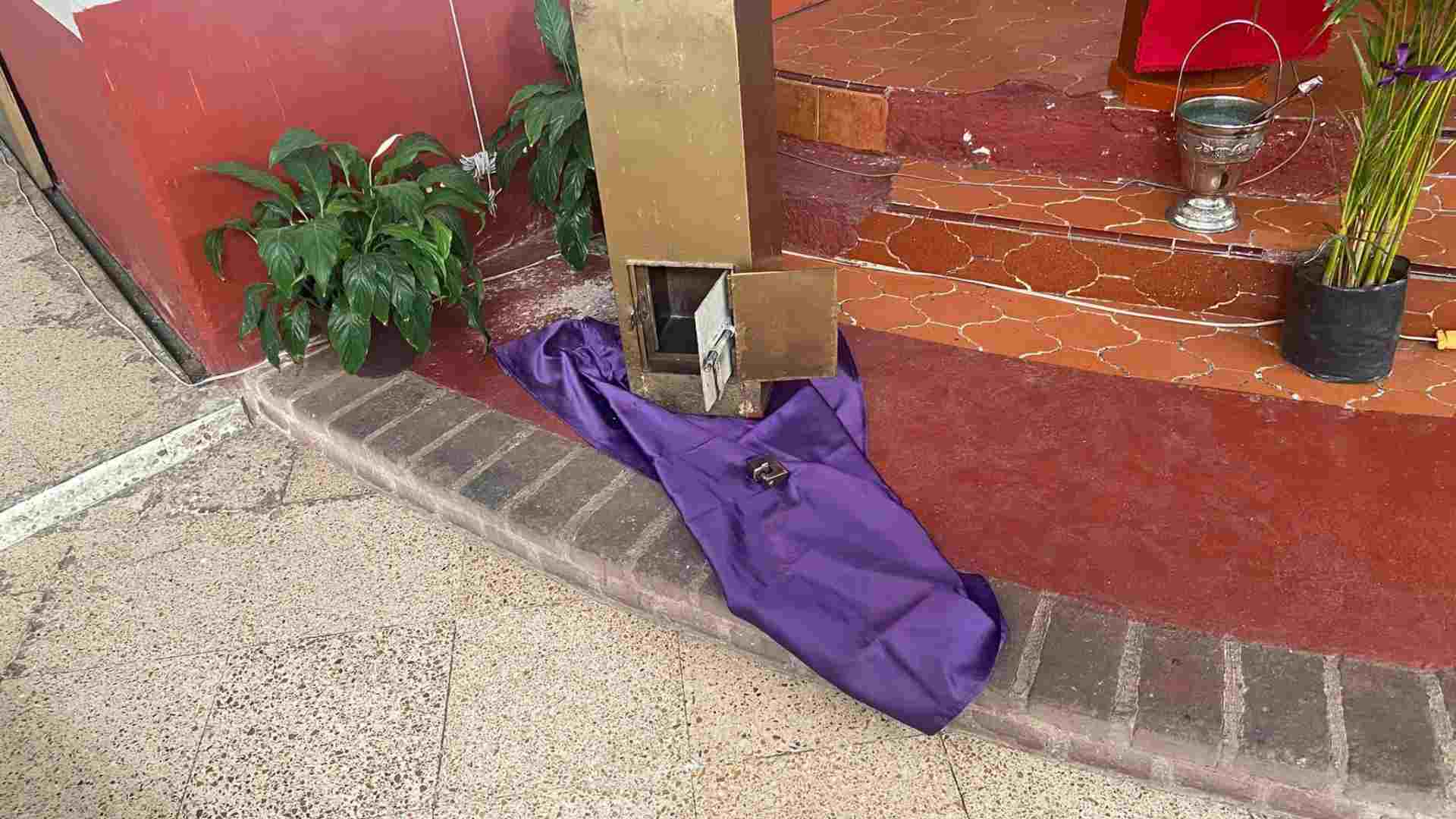 Edomex Roban Limosna De Iglesia En Colonia Tamaulipas En