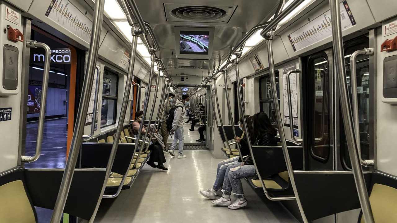 Metro CDMX Cuál es la Multa por Quedarse Dormido en los Vagones y en