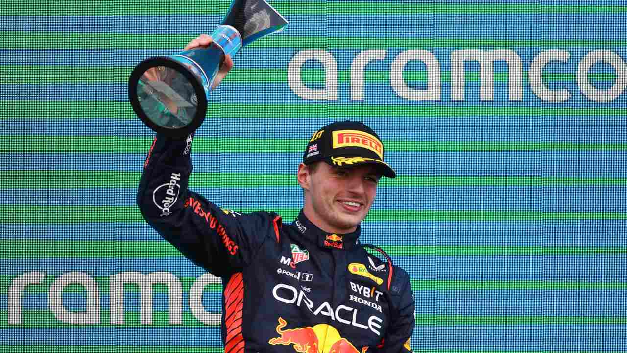 F1 Verstappen Gana la Carrera del GP de Gran Bretaña 2023 Checo Pérez