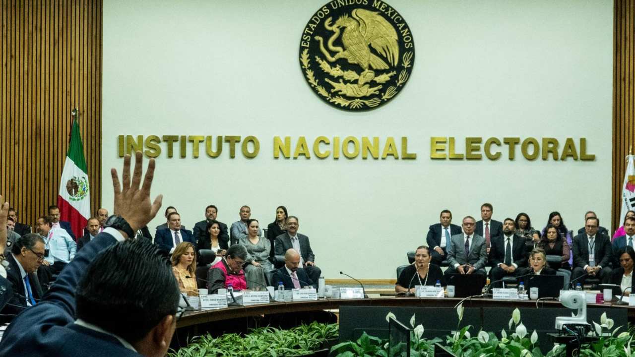 INE Proyecta Tres Debates para la Elección Presidencial de 2024 N