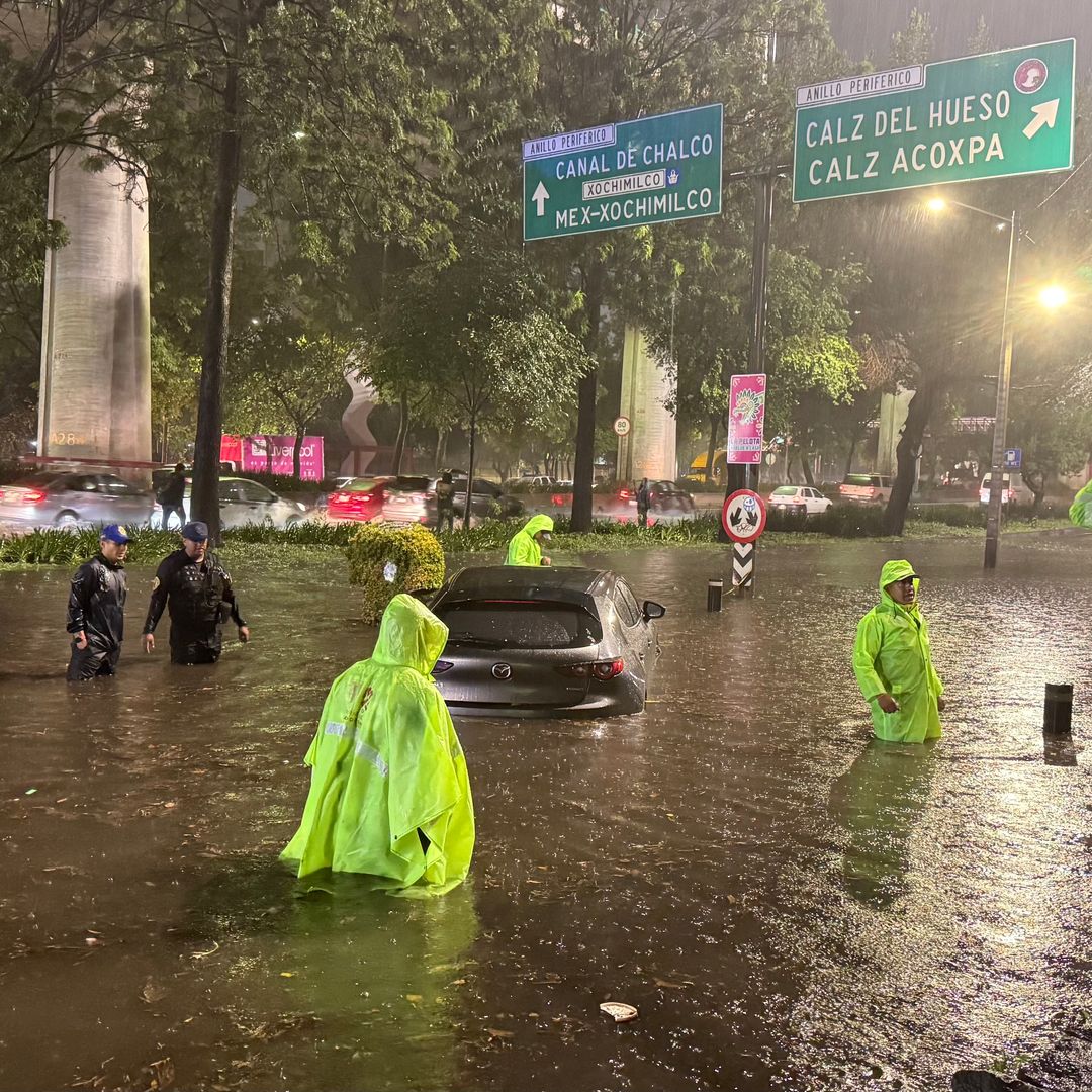 Lluvias en periférico y Tlalpan  · Paseo de la Reforma  | Silvana Flores
