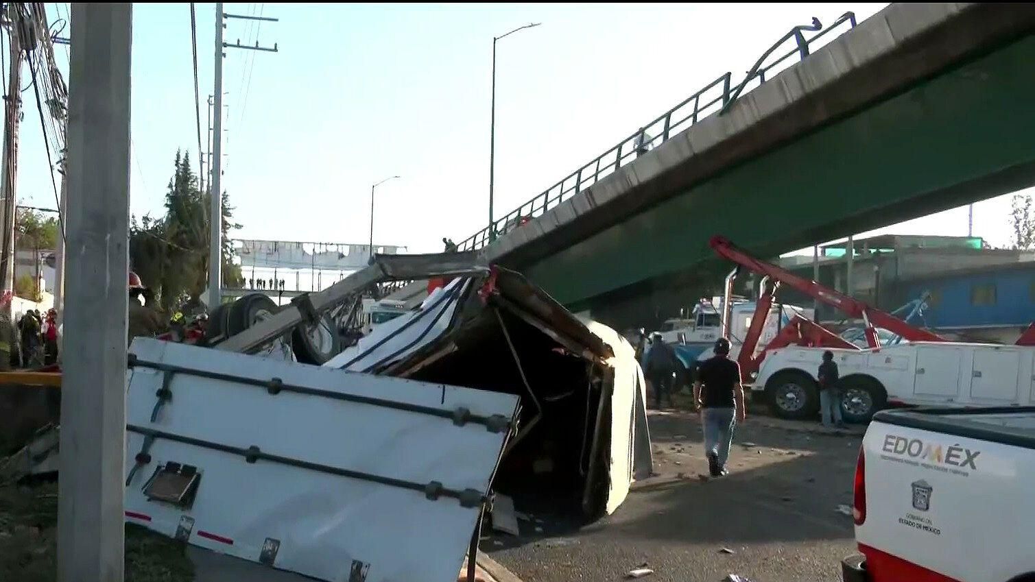 Caída de Tráiler de Puente en Cuautitlán Izcalli: 6 heridos