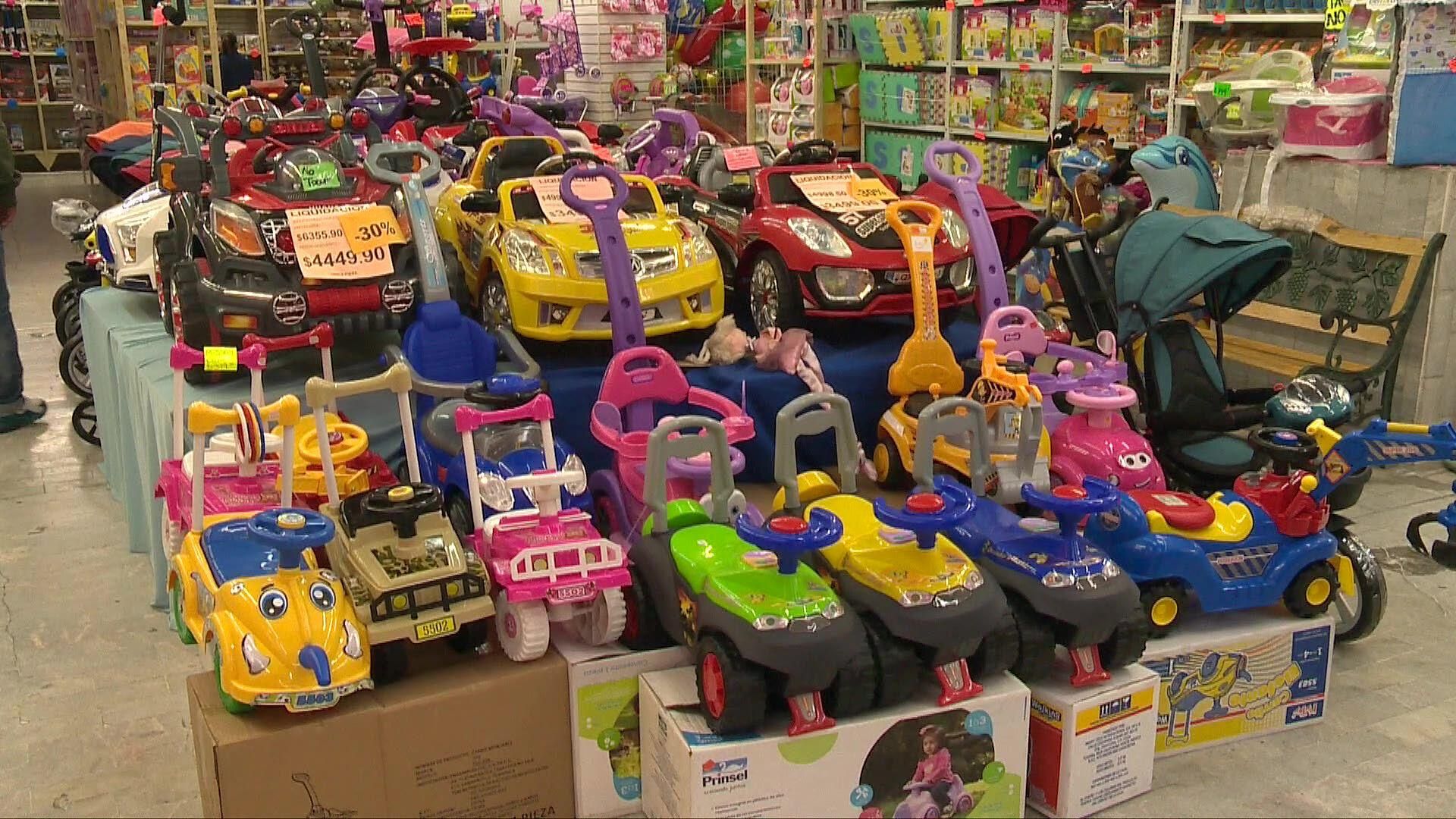 Motociclistas de León recolectan juguetes para celebrar el día del niño