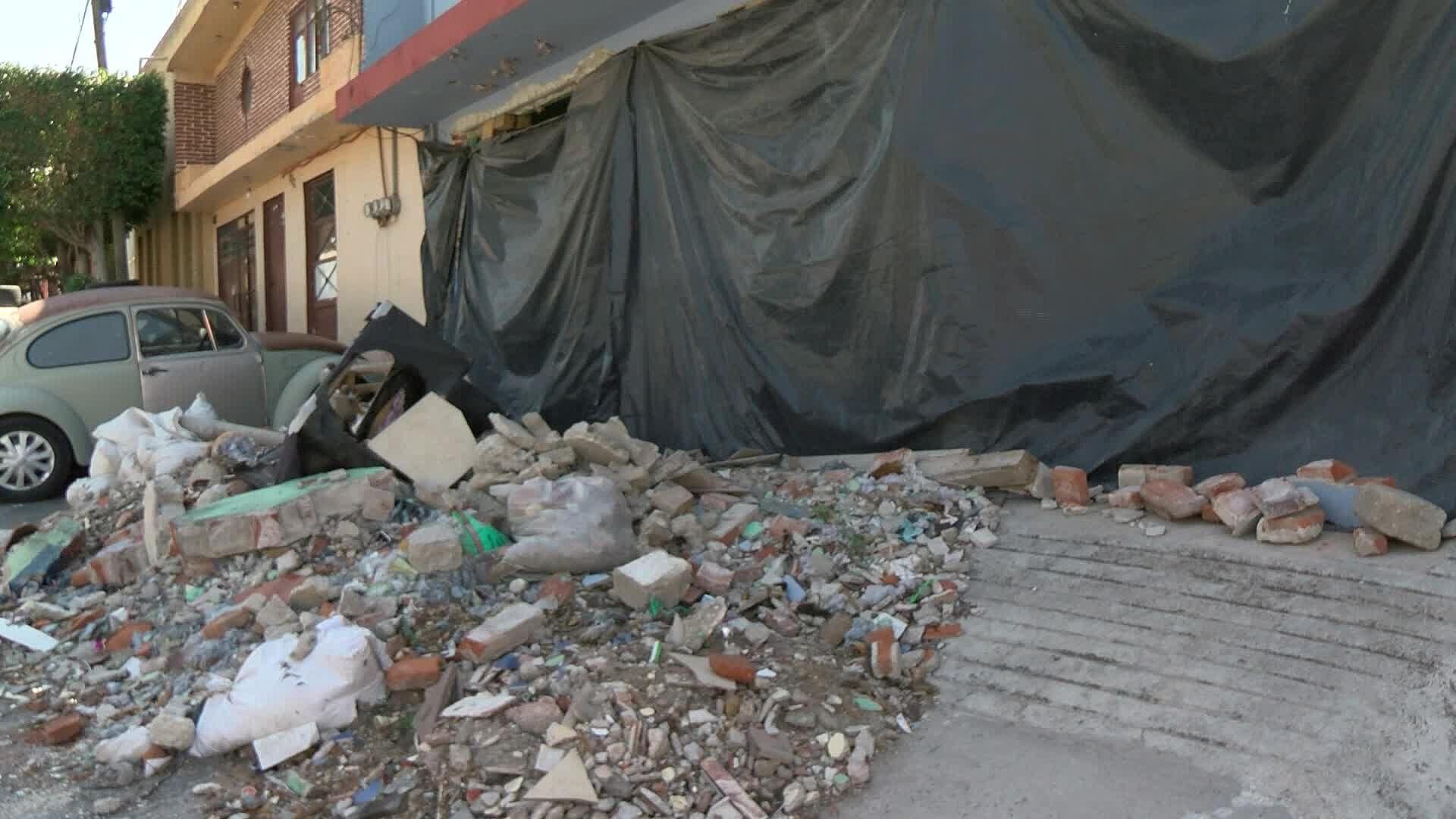 Vivienda en riesgo de colapsar sigue sin ser demolida tras explosión