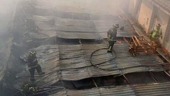 Así Fue el Incendio en una Bodega de la Colonia Juárez