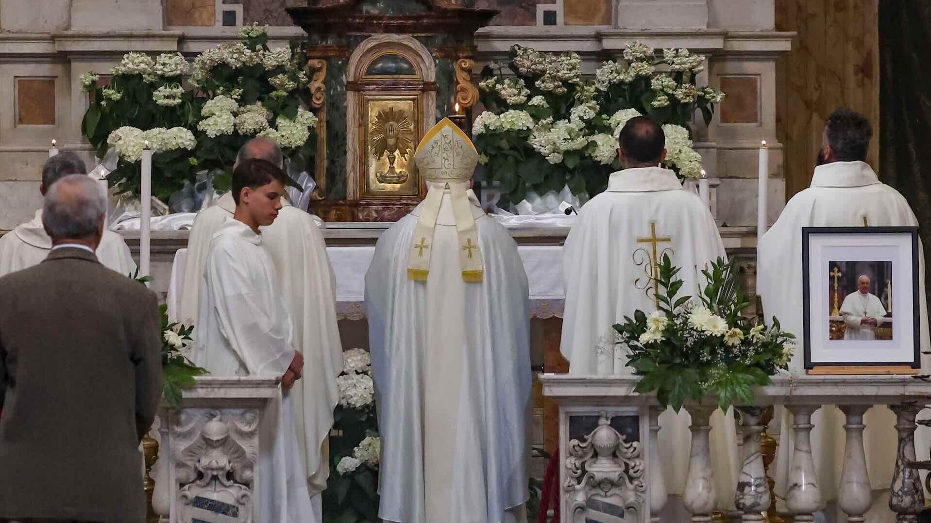 Última Misa en Honor al Papa Francisco en la Basílica de San Pedro ...