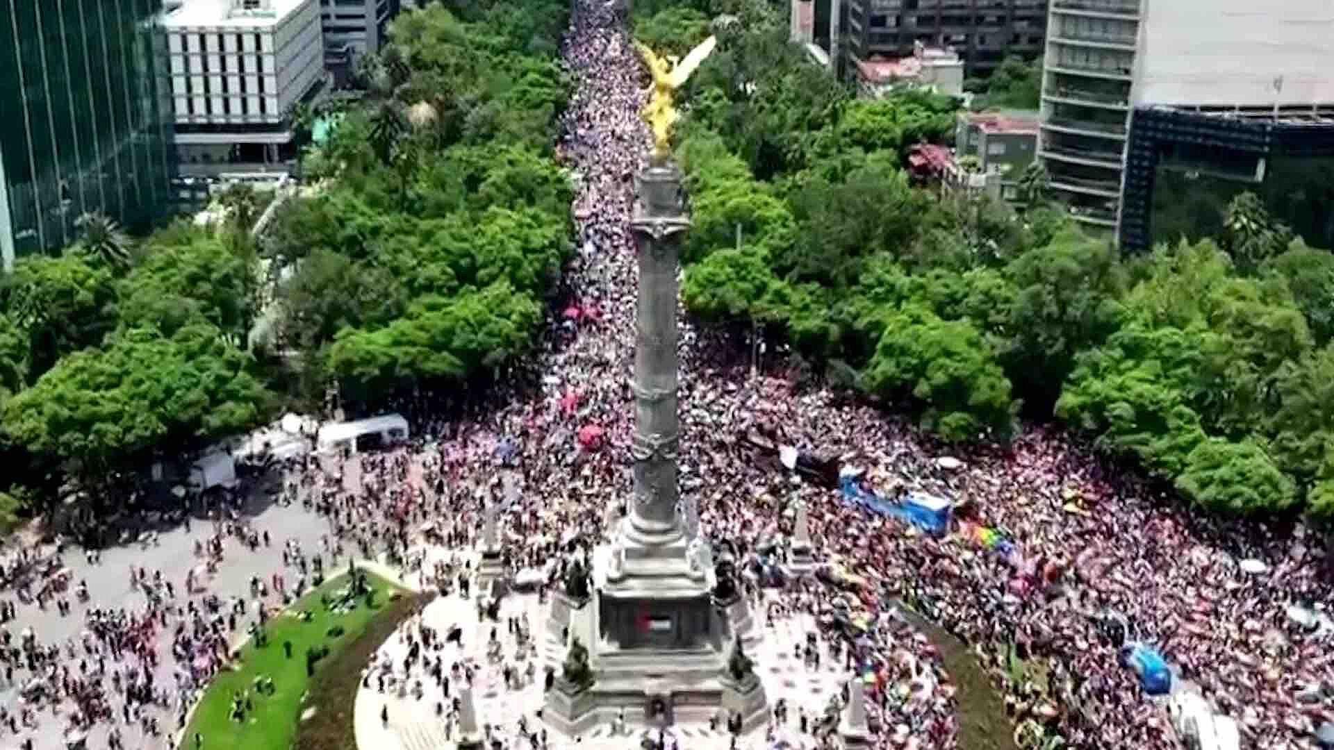 Así se Ve desde el Aire la Marcha del Orgullo LGBT 2024 en CDMX ...