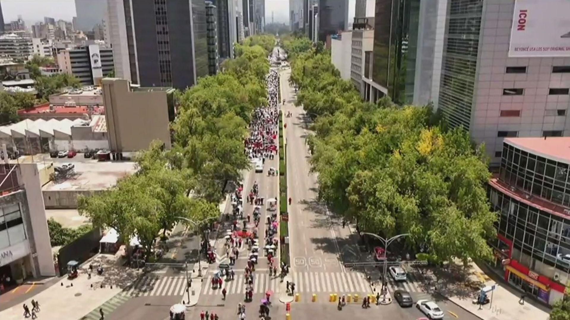 Así se Ve desde el Aire Marcha de la CNTE sobre Paseo de la Reforma, CDMX