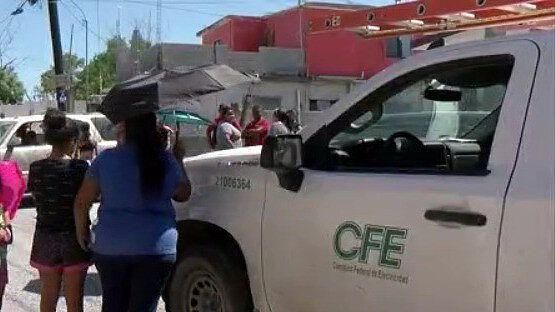 Retienen a Personal de la CFE; Tienen 3 Semanas sin Luz