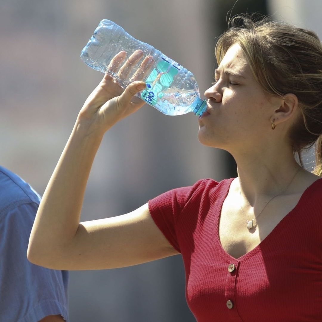 Personas en medio del calor en CDMX y Edomex