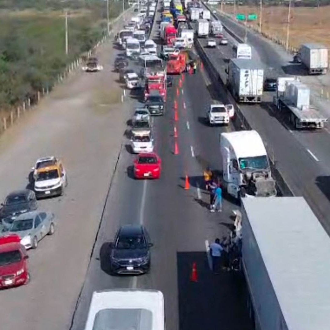 Carambola en Libramiento Noroeste en Escobedo, Nuevo León