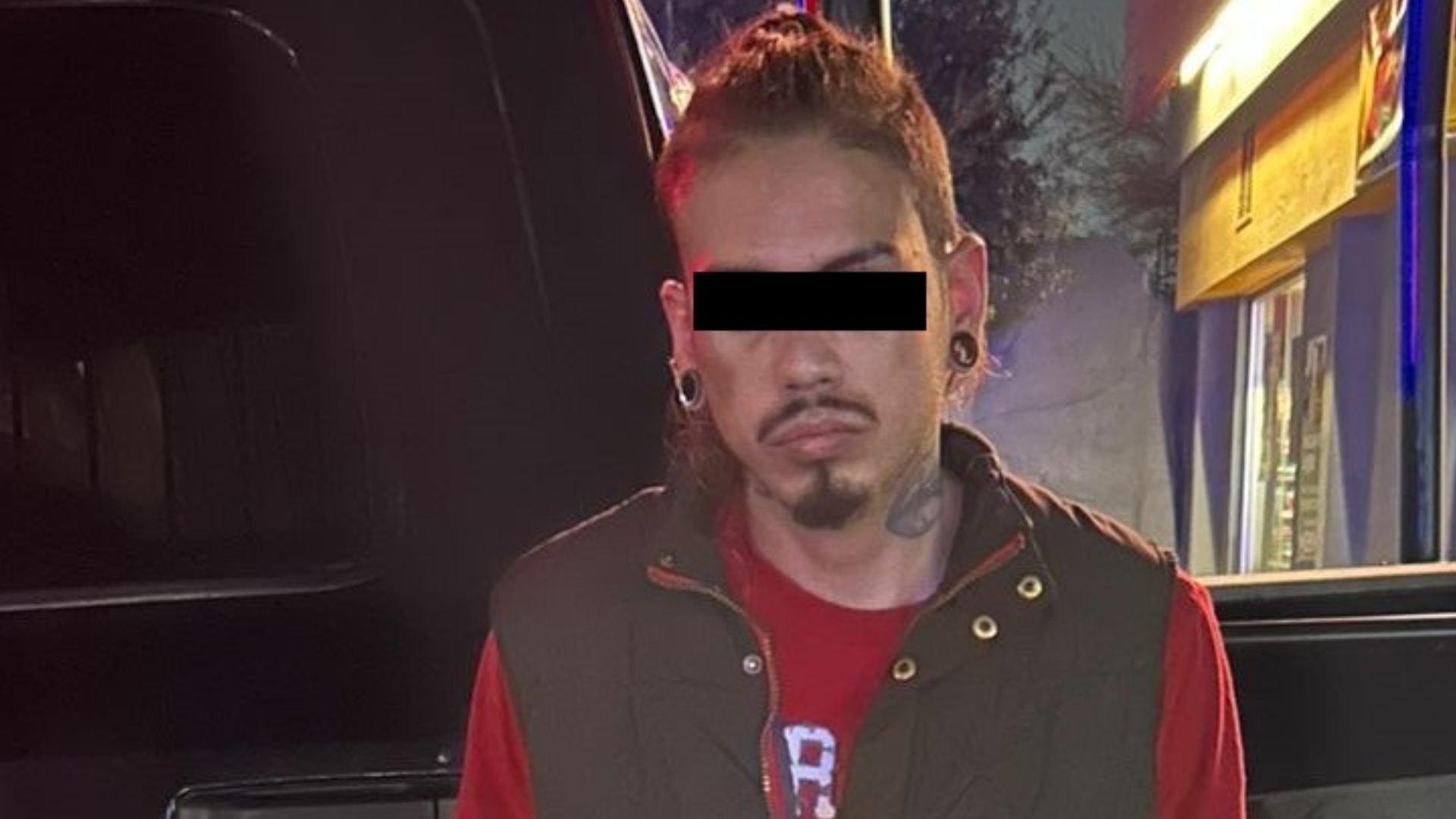 Hombre detenido por autoridades municipales de Monterrey