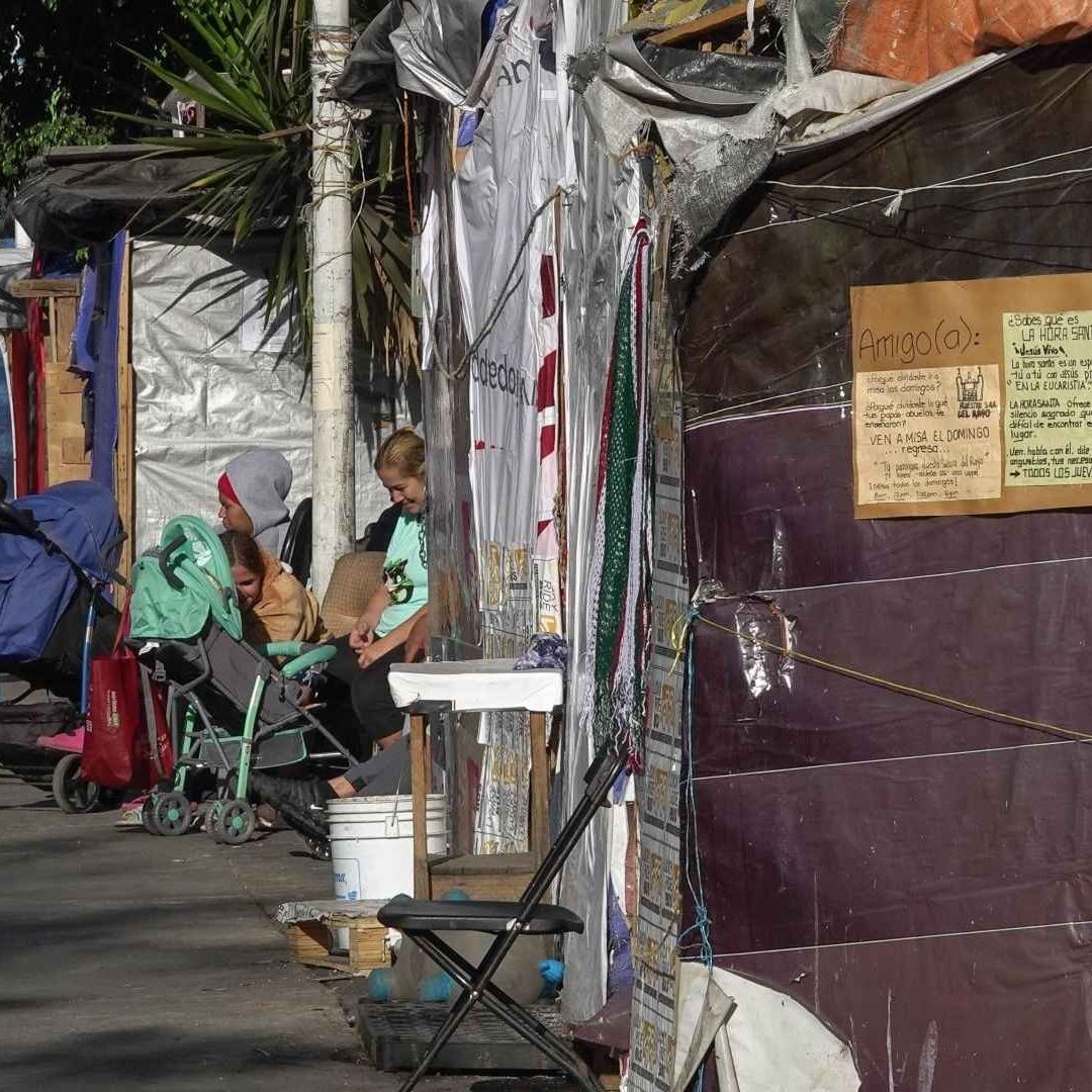 Campamento de migrantes en Vallejo, CDMX