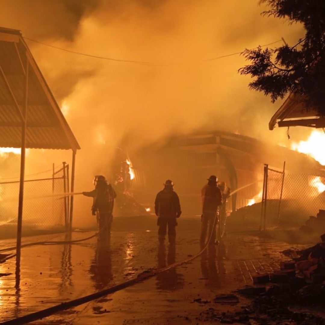 Incendio en Bodega de Tarminas en el Aserradero Cravioto Salida Chignahuapan Tlaxco Puebla