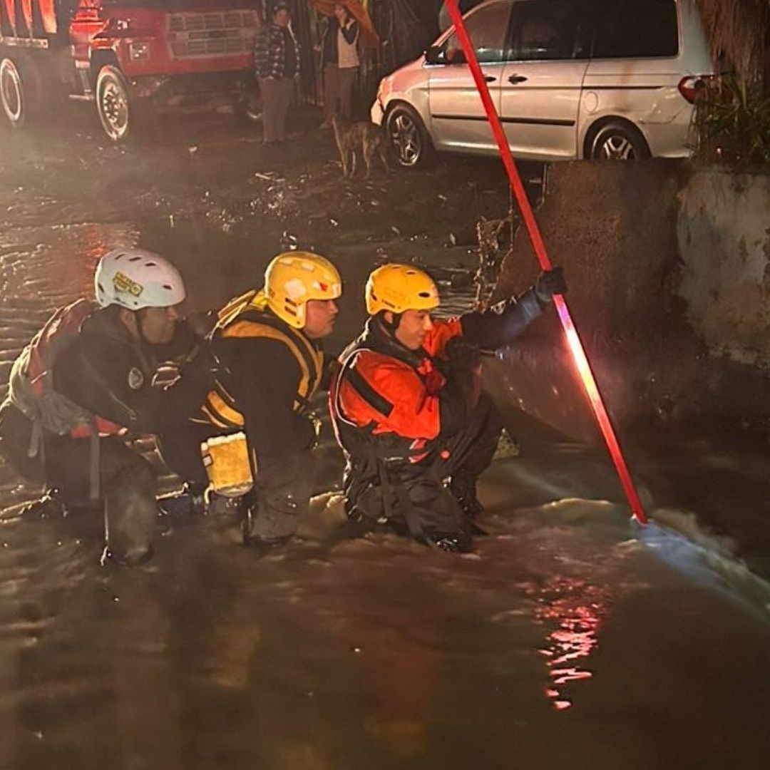 Rescatan a Menor Arrastrada por la Corriente en Tijuana