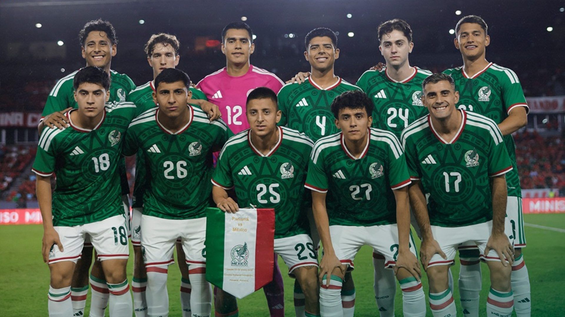El entrenador Javier Aguirre sólo llamó a futbolistas de la Liga MX para el duelo contra Islandia.