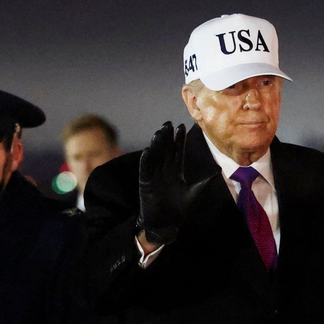 Trump Ordena al Pentágono Desclasificar Archivos OVNI: Dice Son “Asuntos Complejos, pero Importa