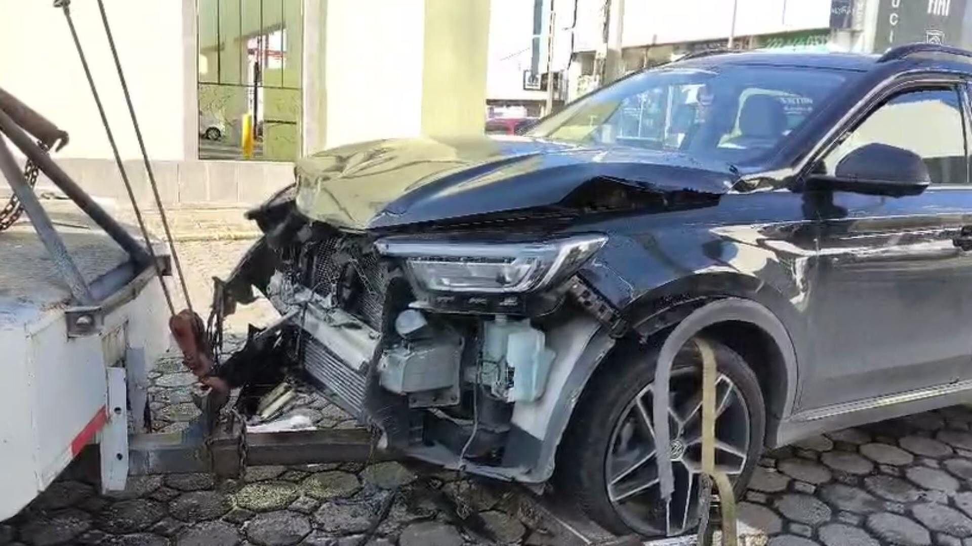 Conductor se Pasa el Semáforo en Rojo y Provoca Fuerte Choque en Puebla