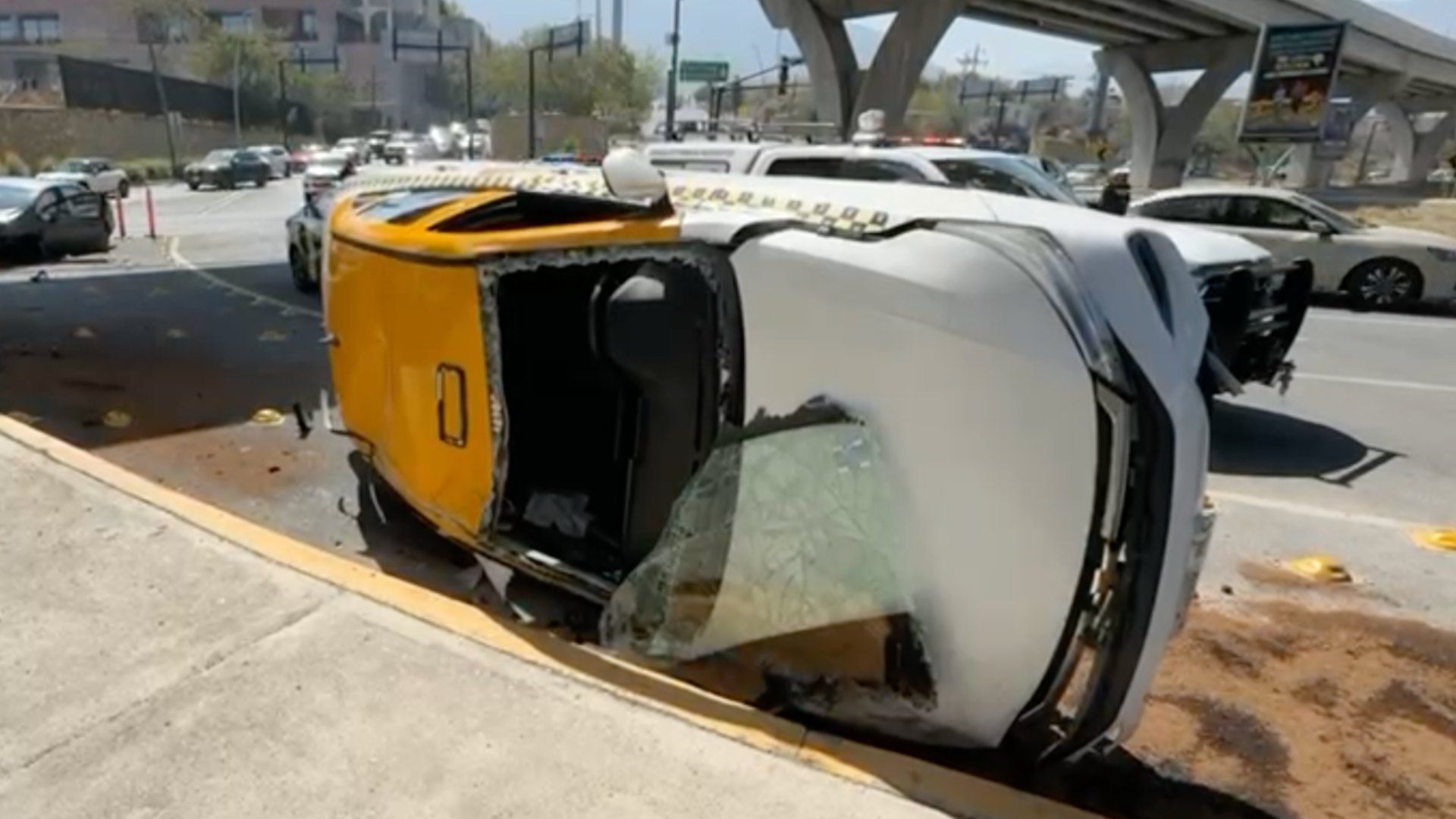 Volcadura taxi