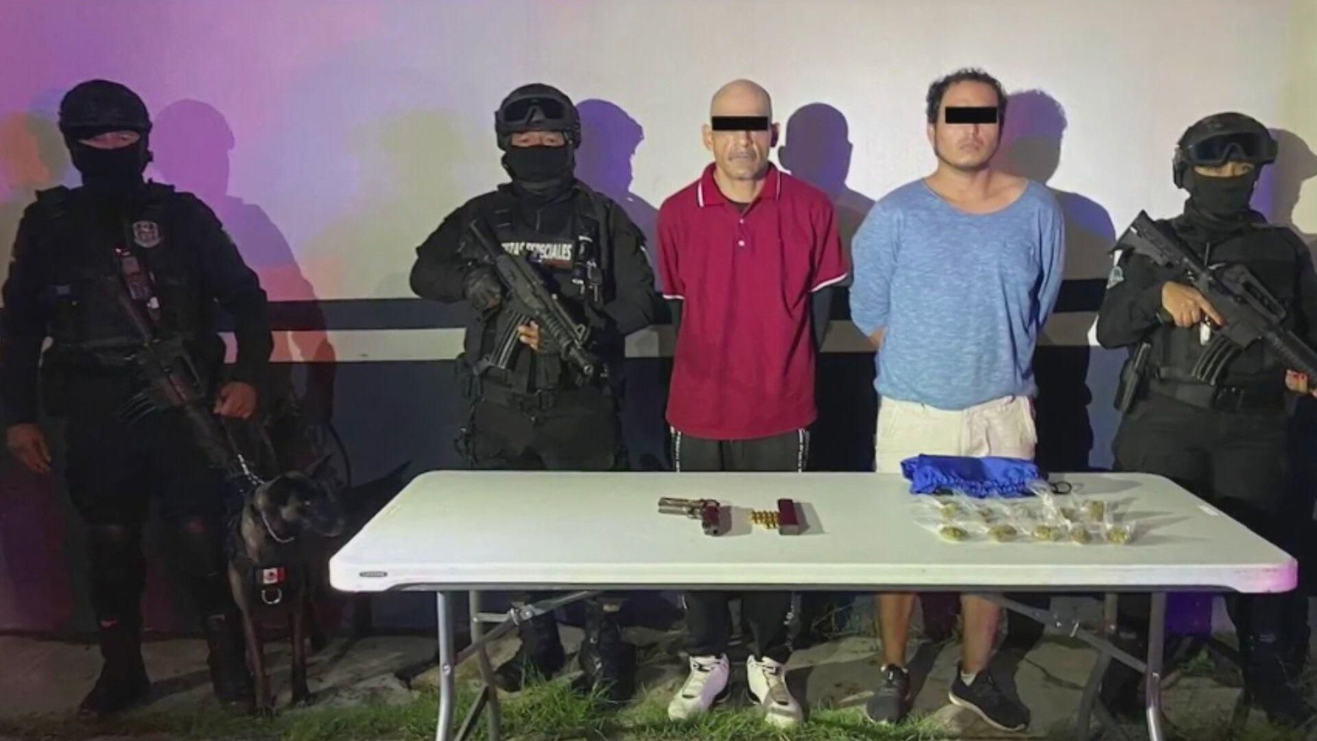 Detiene a Dos Hombres y les Aseguran Armas y Droga en el Centro de ...