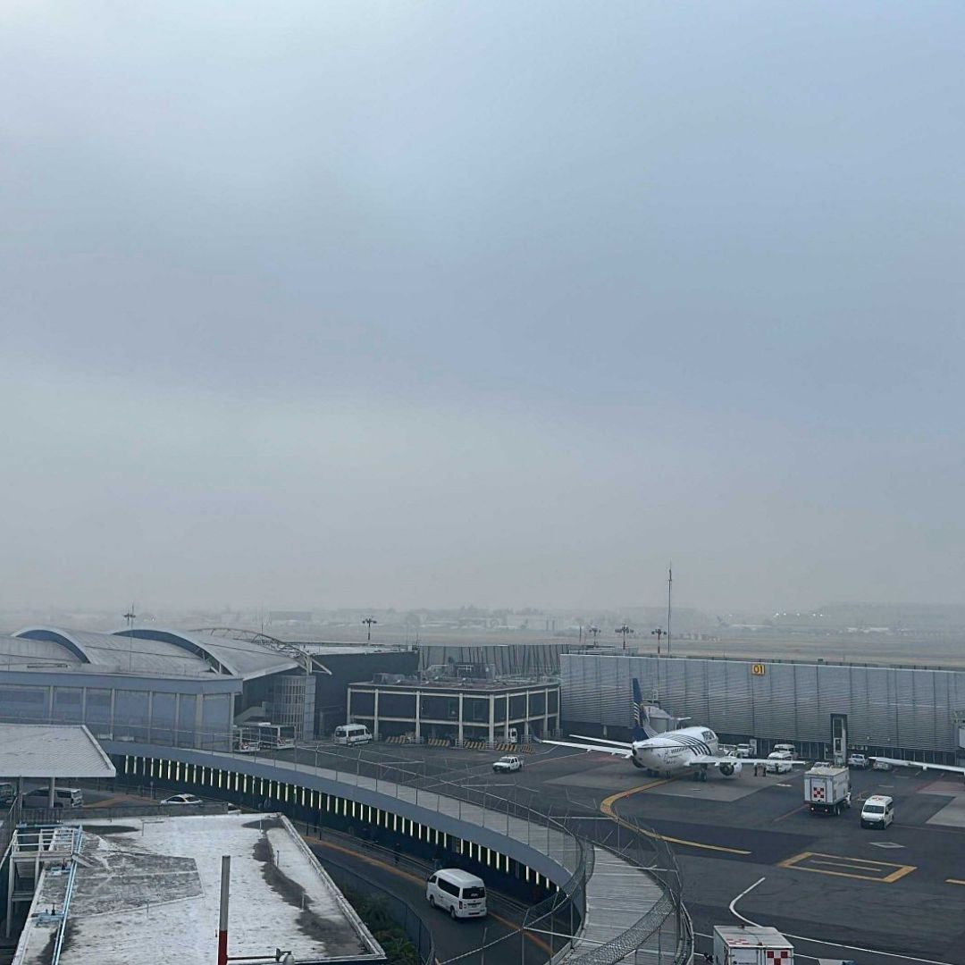 Suspenden operaciones en AICM y AIFA por niebla