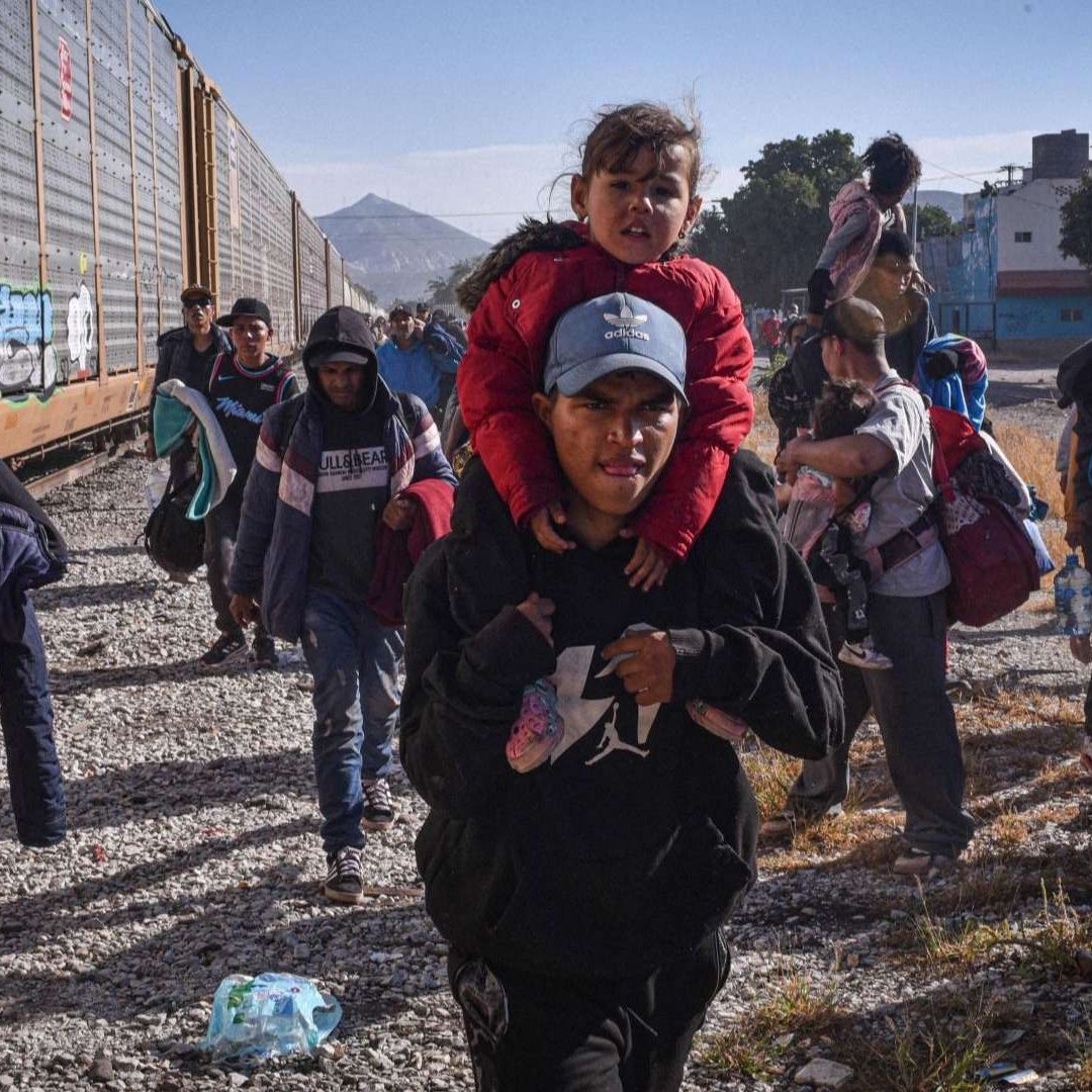 Migrantes Venden Comida que Preparan, Nadie les Da Trabajo en Travesía a EUA