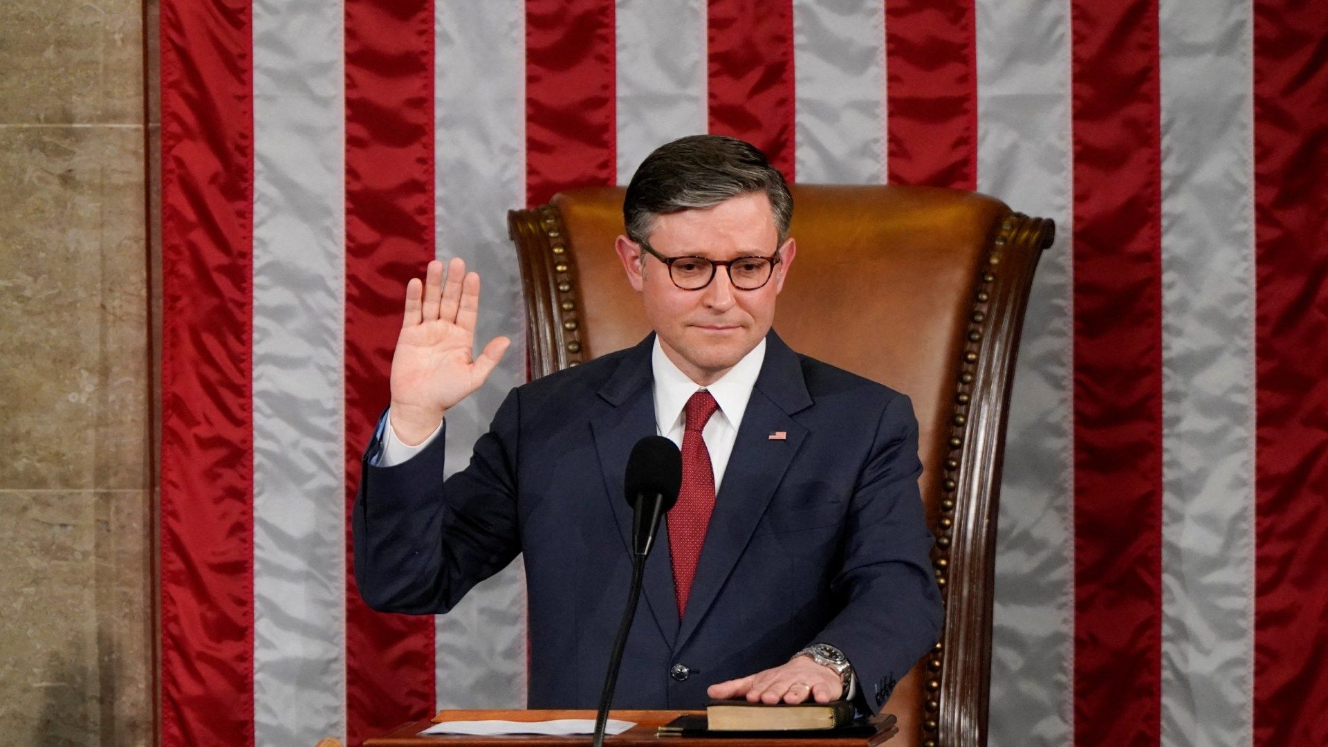 Mike Johnson, que cuenta con el apoyo del presidente electo Donald Trump, renueva su rol de líder de la Cámara de Representantes. Foto: Reuters