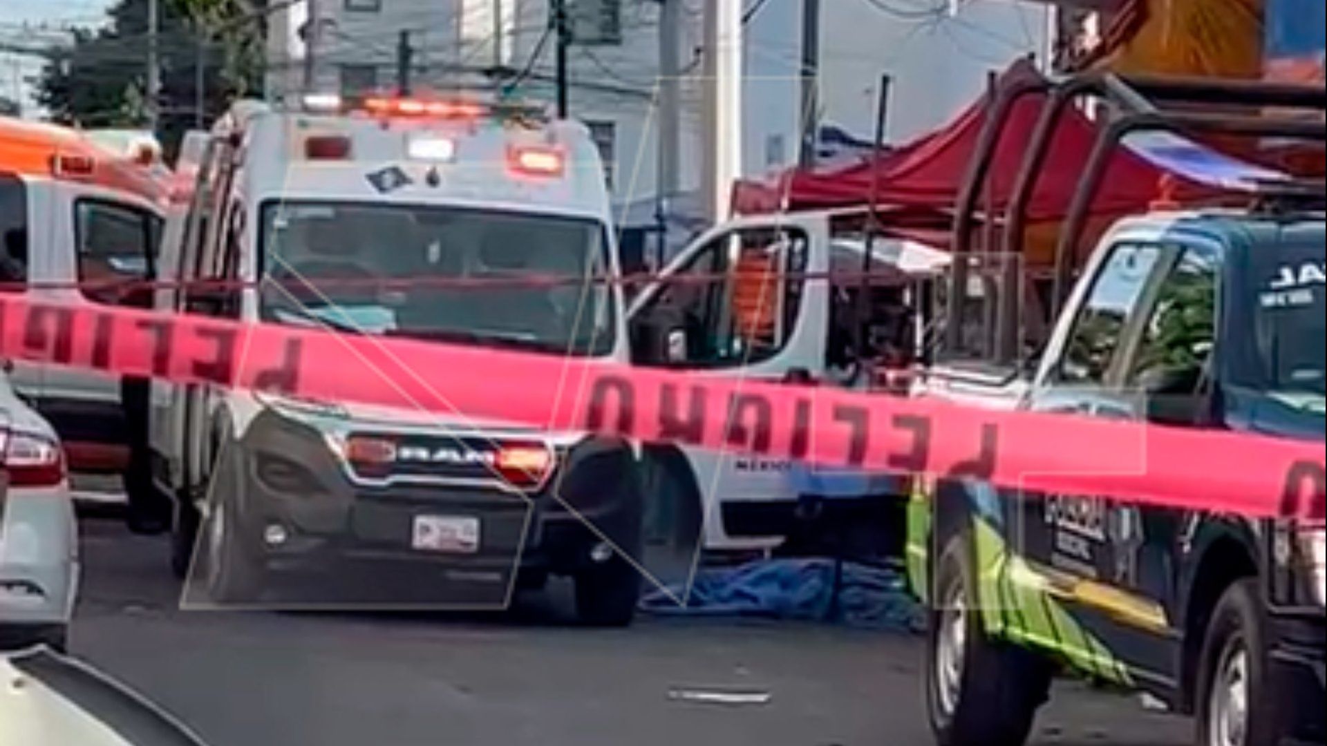Un Muerto y Tres Heridos por Balacera en Mercado Los Árboles de Loma Bella en Puebla