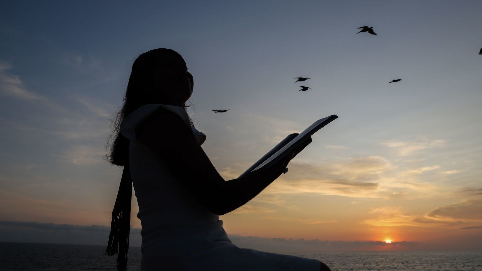 Durante la temporada vacacional de invierno, el fenómeno natural atrae diariamente a numerosas familias y turistas.