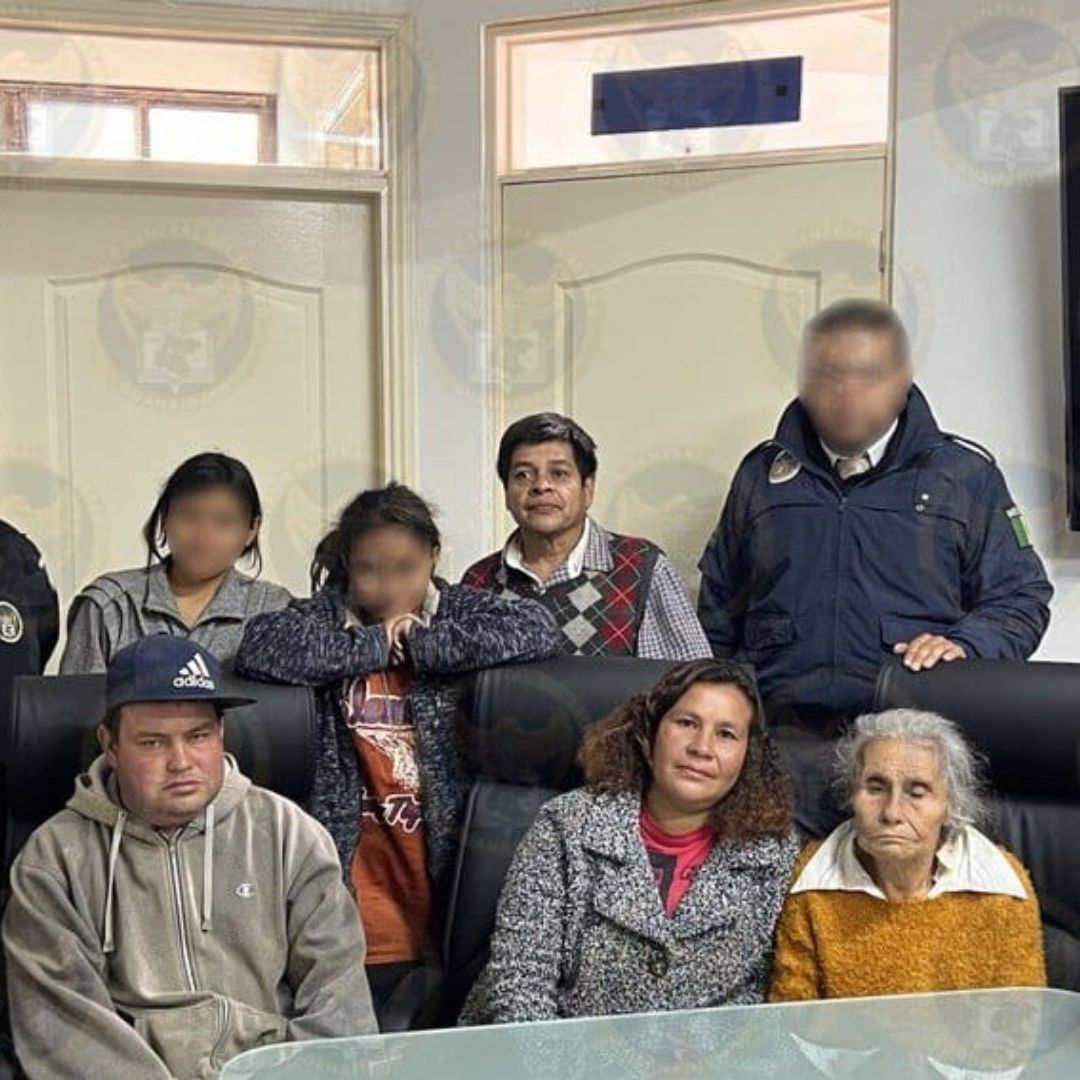 Familia se reencuentra tras 32 años