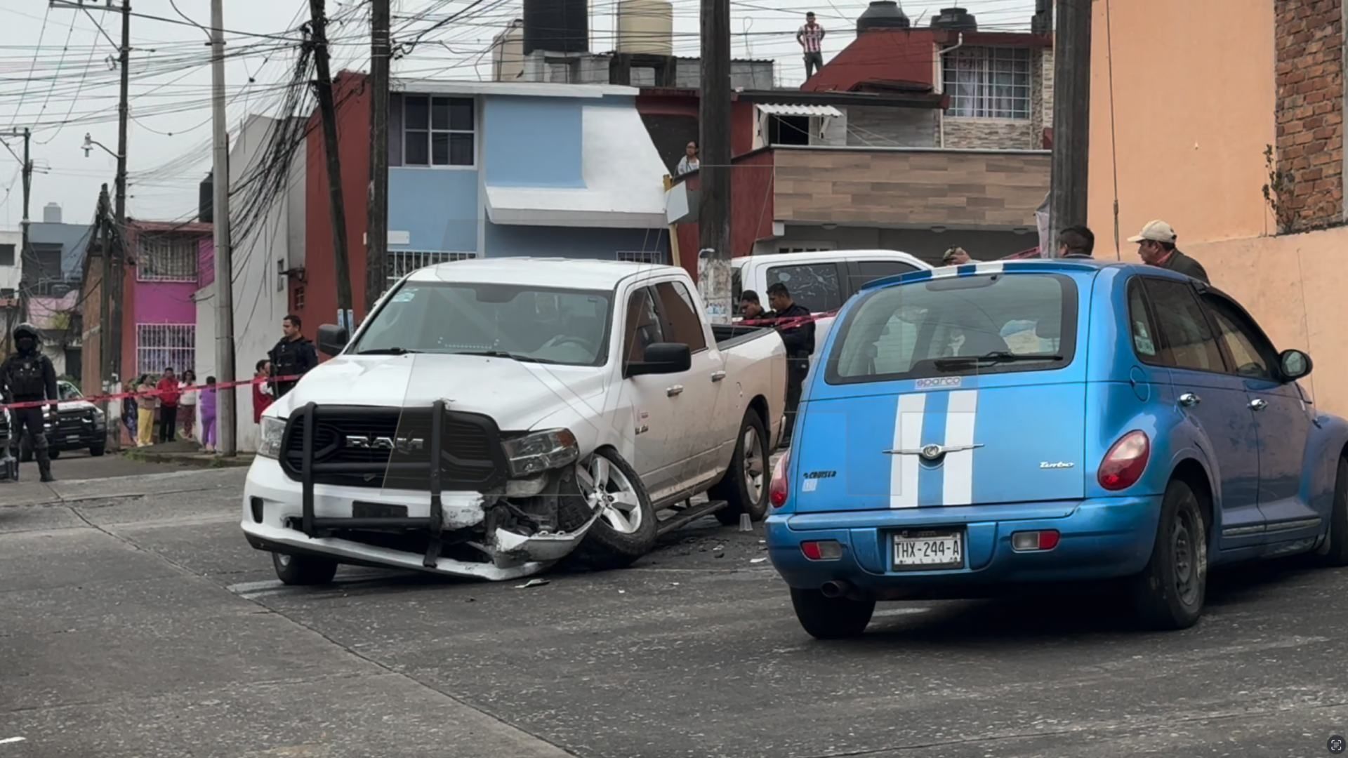 Camioneta en la que viajaba Andrei Gamboa cuando fue asesinado en Ixtaczoquitlán