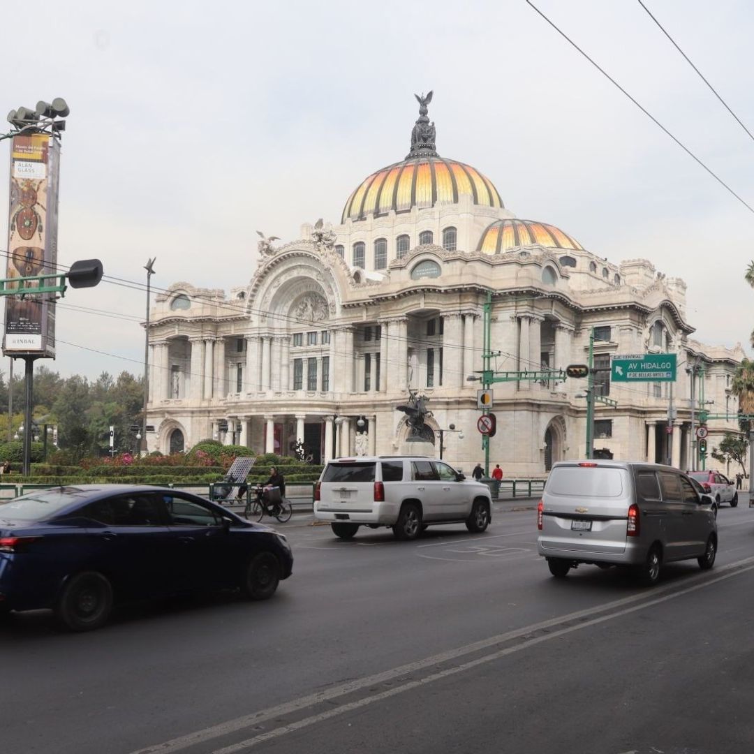 ¿Qué Autos Se Quedan en Casa? Hoy No Circula Jueves 9 de Enero de 2025 en CDMX y Edomex