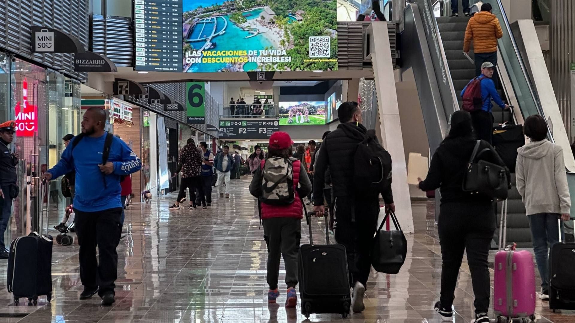 El aeropuerto de la CDMX confirmó que a partir del 8 de enero de 2024 se aplicará la reducción de 52 a 43 operaciones por hora