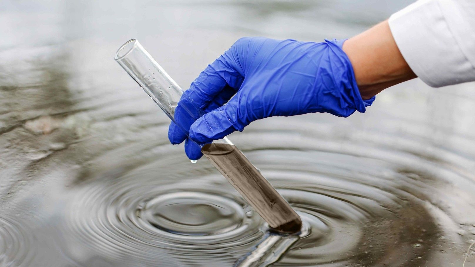 En Santiago Zapotitlán reciben agua contaminada en sus hogares
