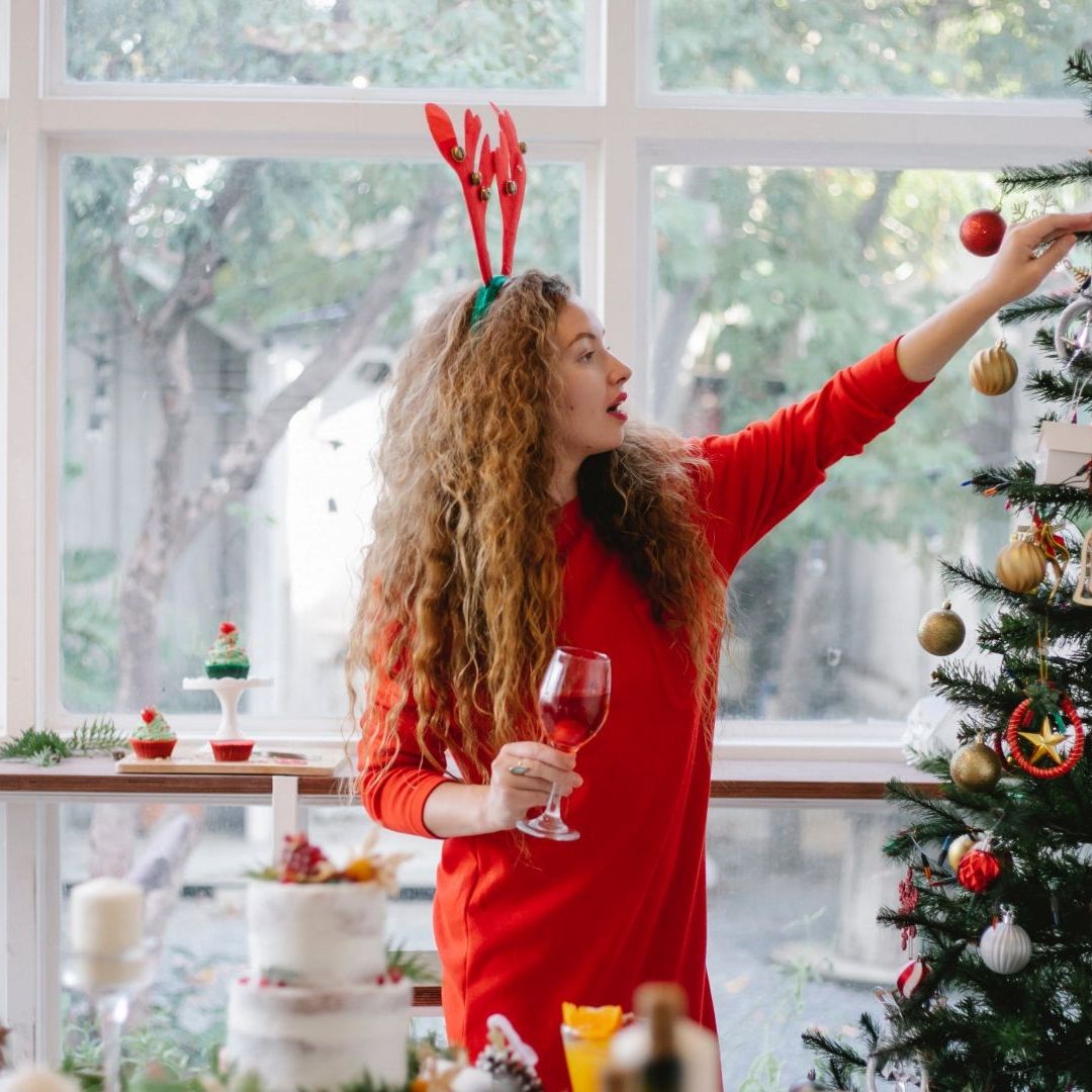 Hasta cuándo se debe quitar el árbol de Navidad; fecha para levantar