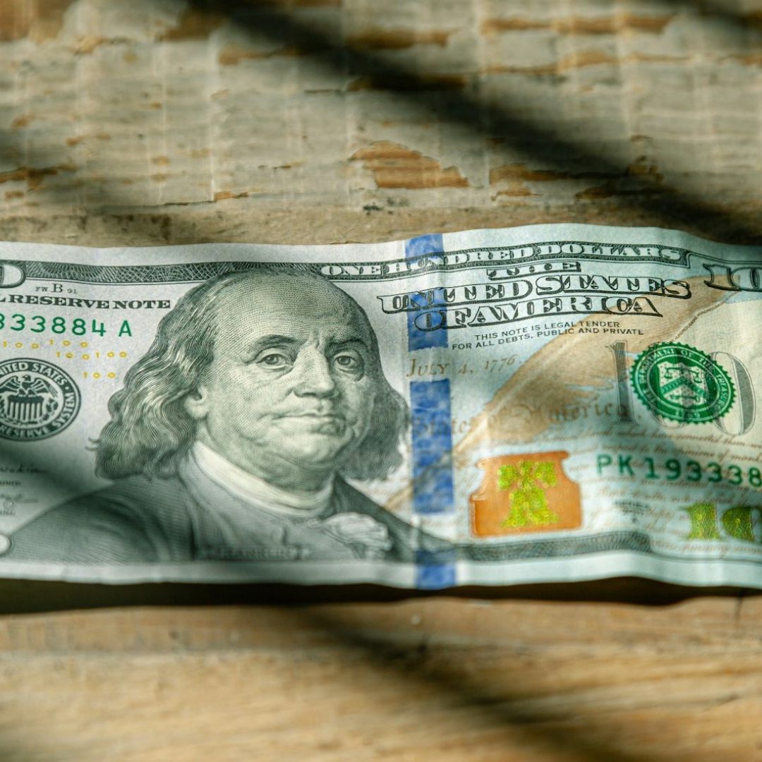 Precio del Dólar Hoy: ¿Cómo Amanece el Peso en el Tipo de Cambio este 10 de Enero de 2025?