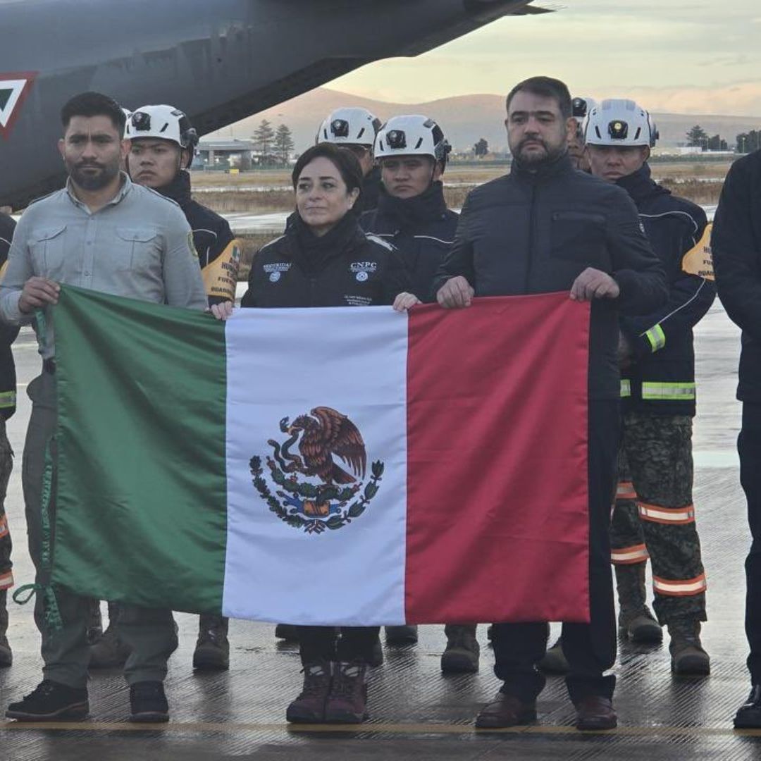México envía grupo de ayuda humanitaria a Los Ángeles.