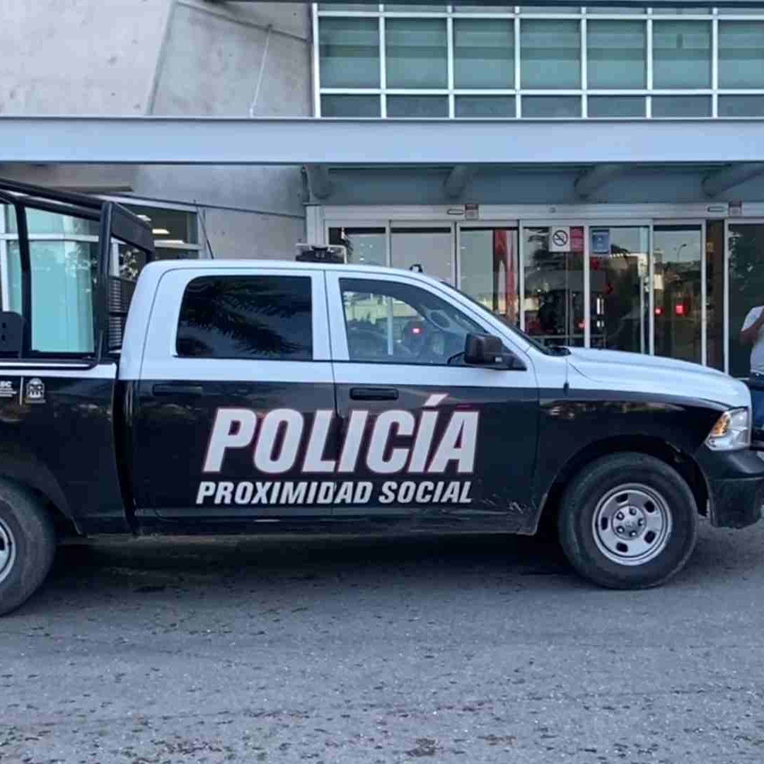 Sujetos Armados Asaltan Joyería en Plaza de Cancún