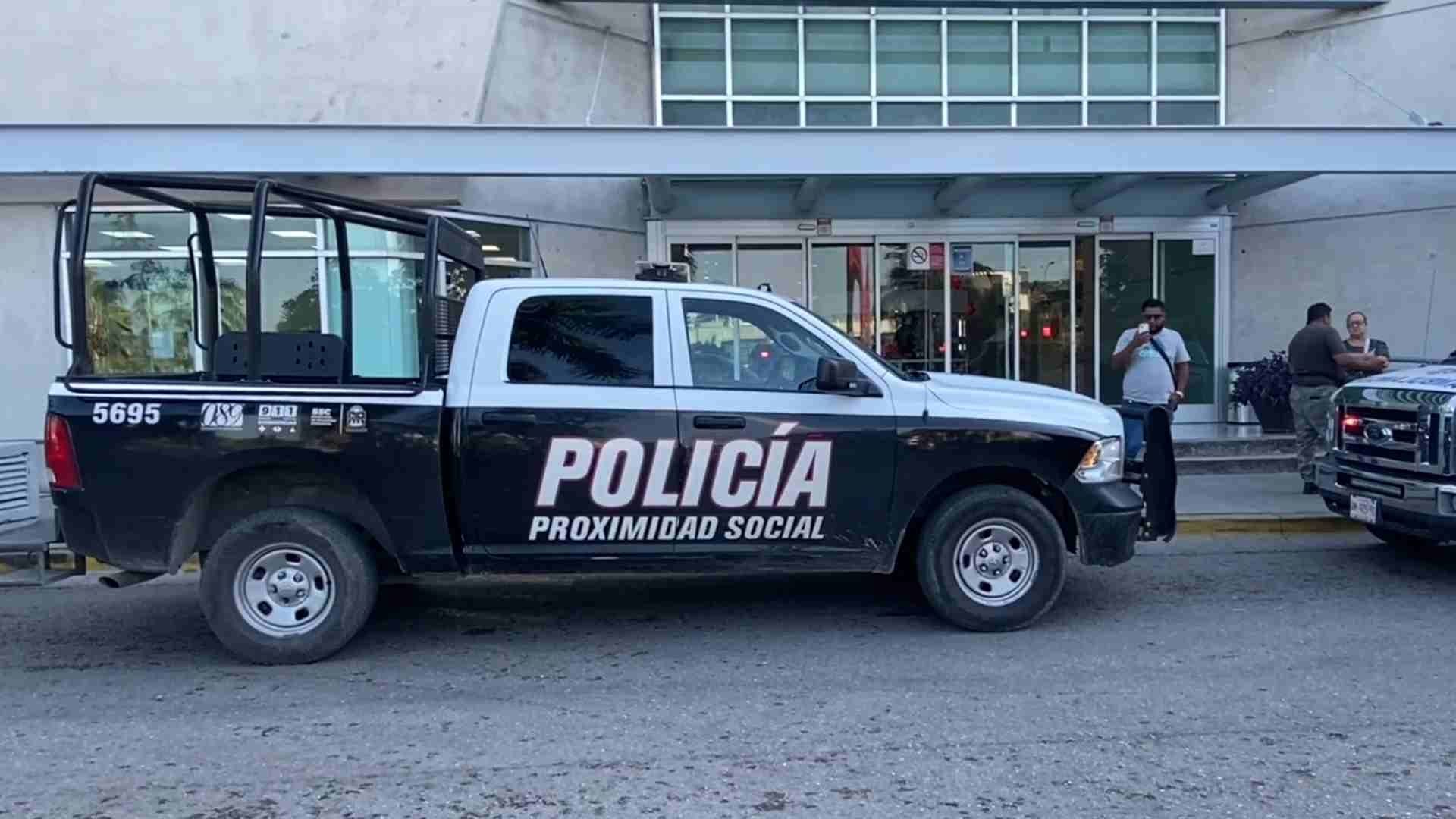 Sujetos Armados Asaltan Joyería en Plaza de Cancún