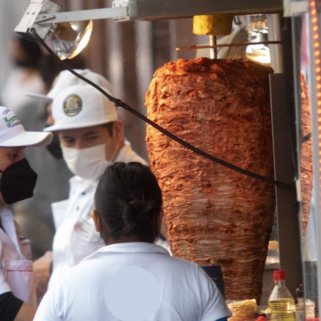 Taqueros Defienden su Negocio de Asalto, Matan a Ladrón y los Arrestan en Cancún