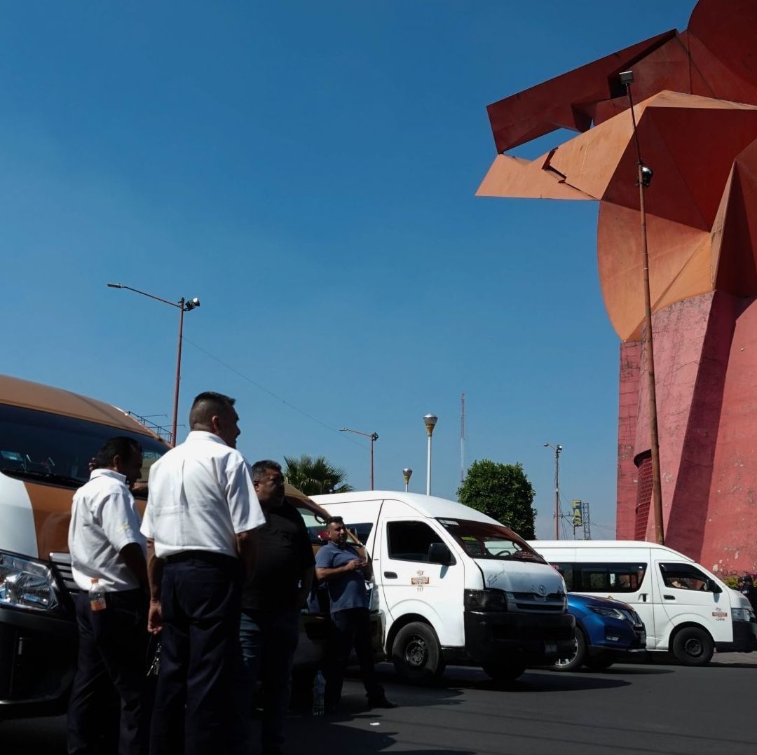 Transportistas abandonan la Glorieta del Coyote
