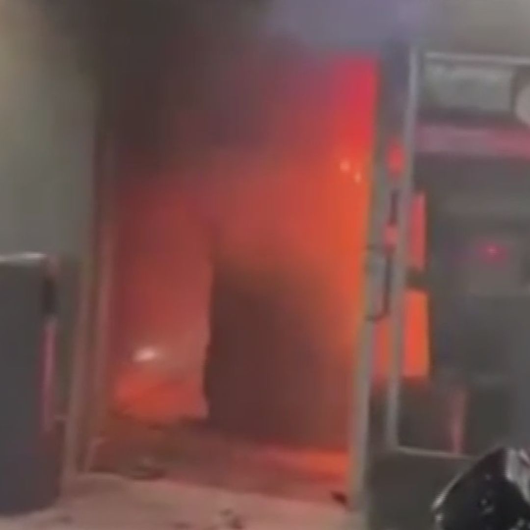 Bloqueo e Incendios en Tiendas de Conveniencia en Zitácuaro, Michoacán