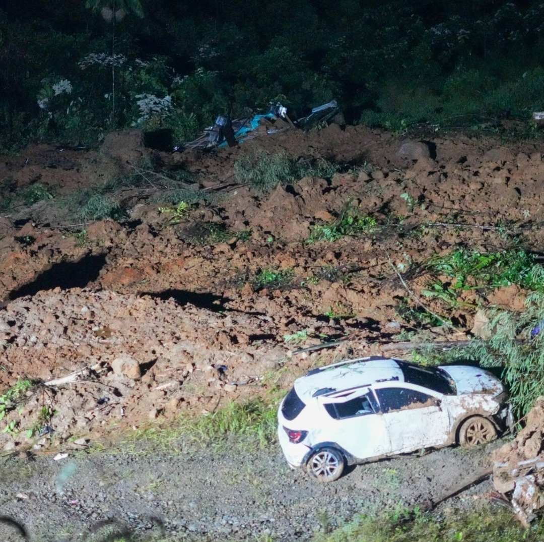 Alud en Carretera de Colombia Deja al Menos a 17 Muertos