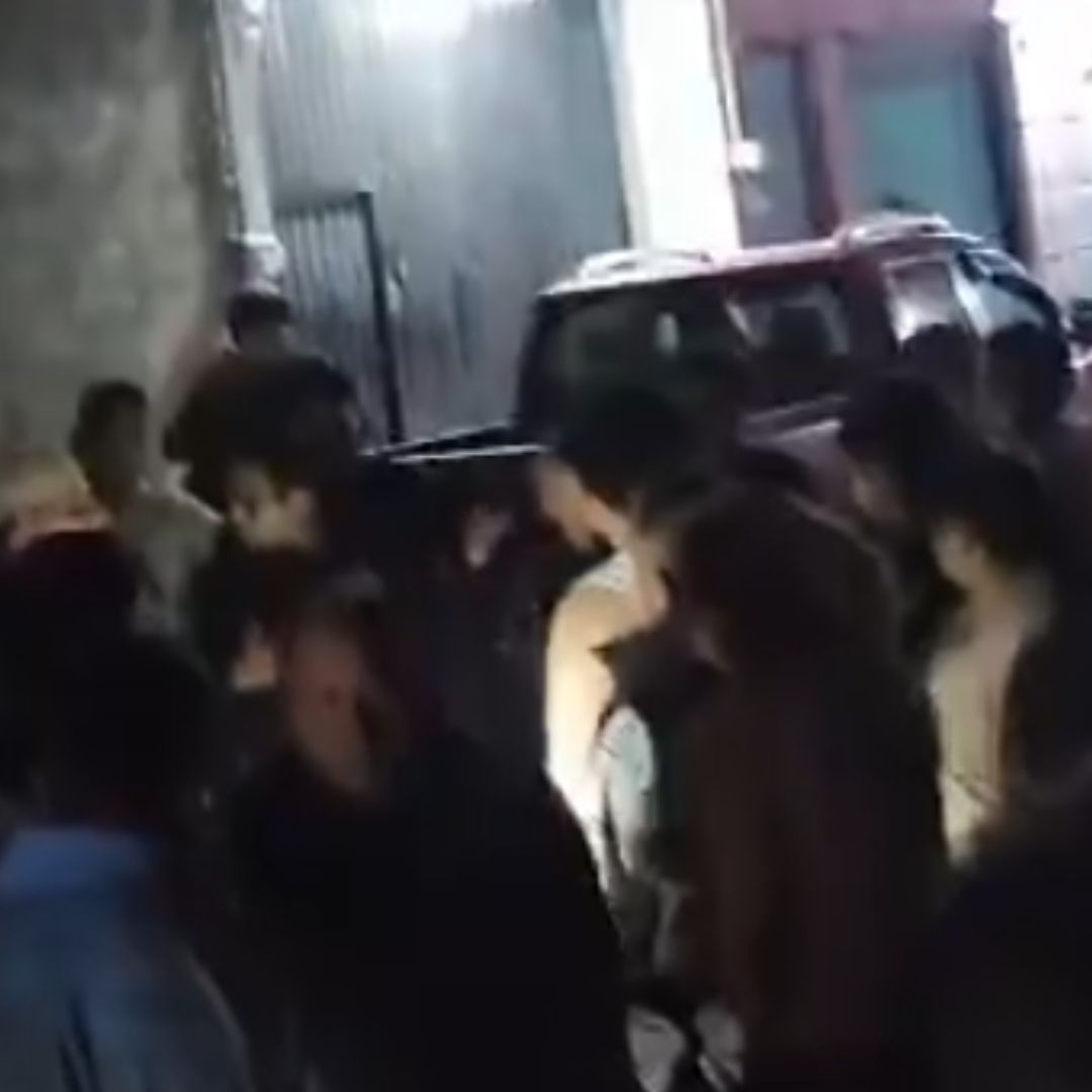 Intento de Linchamiento de Ladrón por Meterse a una Casa en Tianguismanalco, Puebla