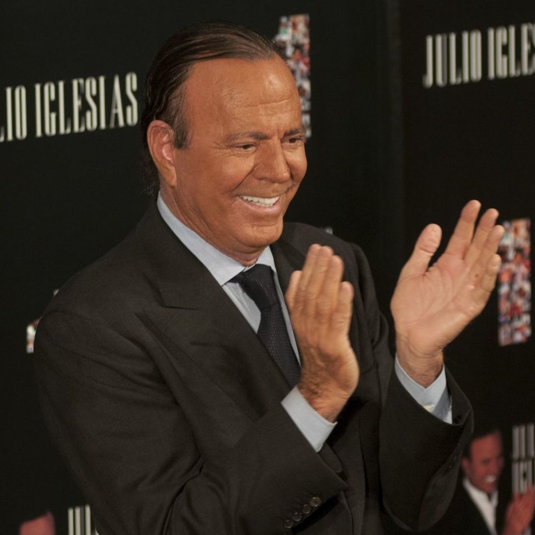 Decomisan equipaje a Julio Igesias