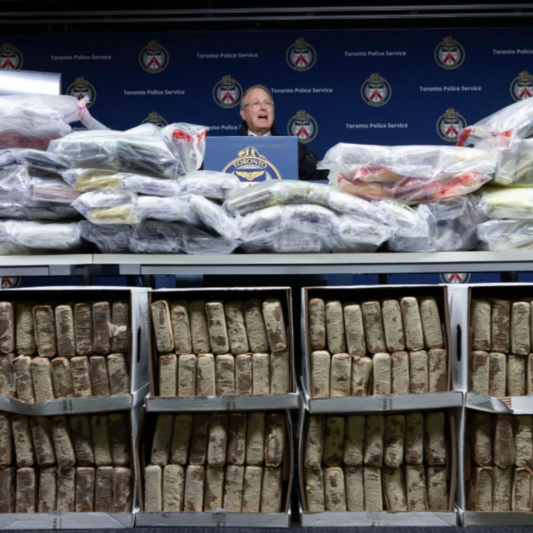 ¡Histórica Incautación de Cocaína! Policía de Toronto Canadá Halla 835 Kilos Ligados al CJNG