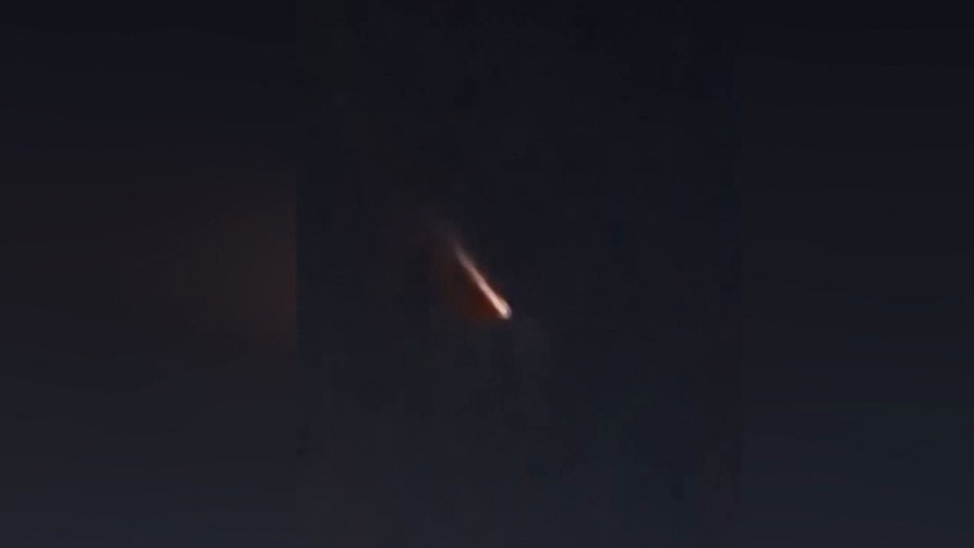 Cometa cruza el cielo de Zapopan y se vuelve viral.