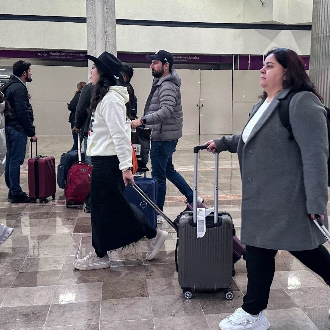 Pasajeros en el AICM