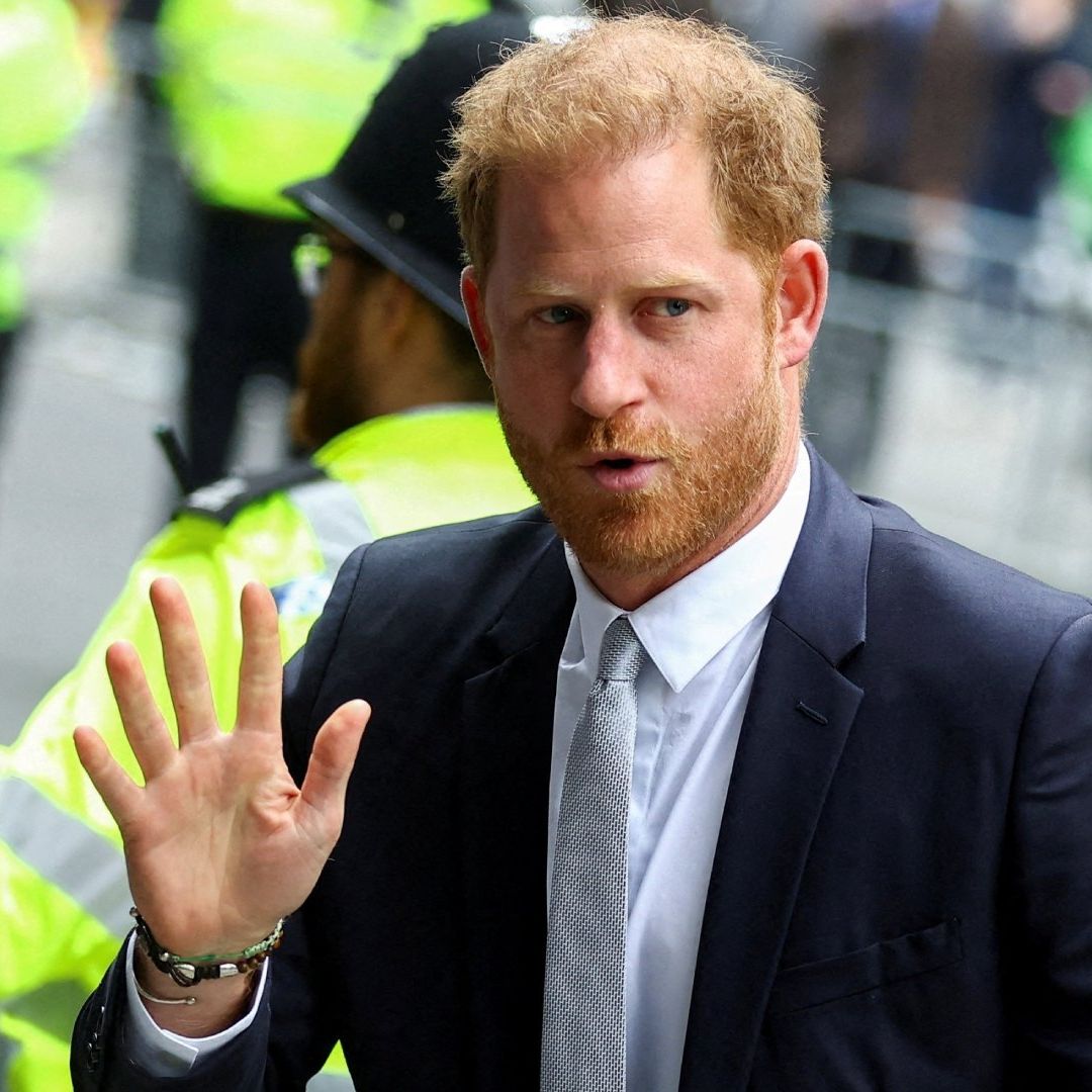 Príncipe Harry Llega a un Acuerdo con Tabloides Británicos por Invasión a la Privacidad