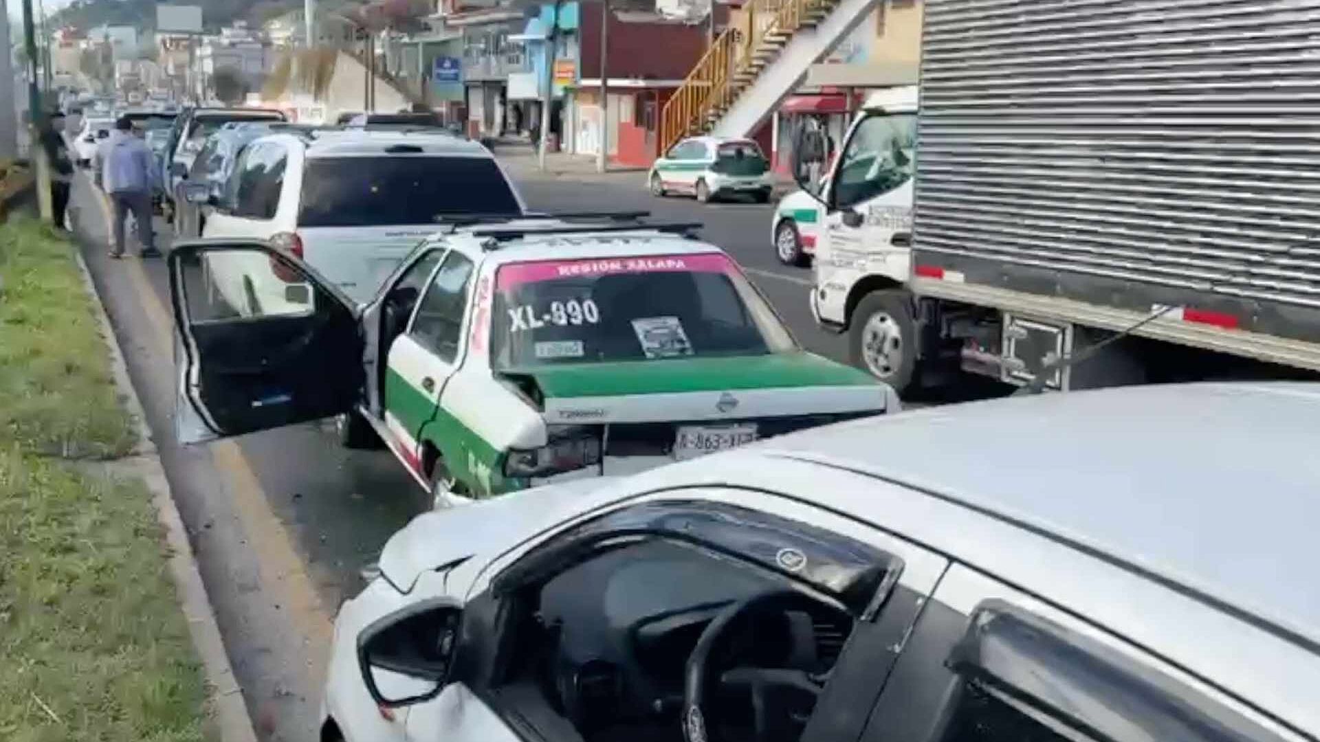 Choque Múltiple de Siete Vehículos en Banderilla-Xalapa Deja Como Saldo ...